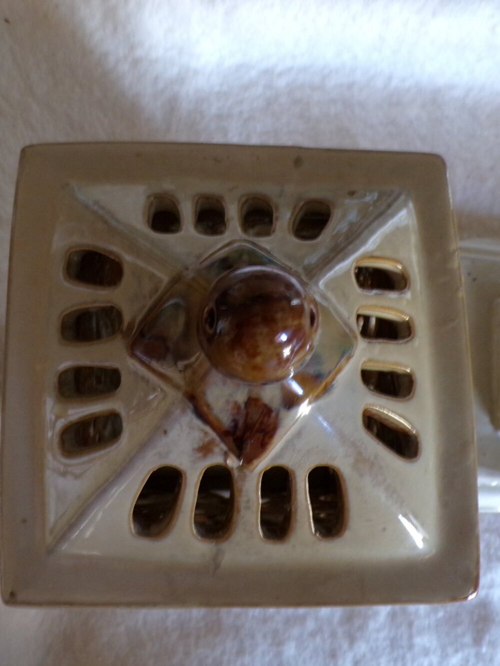 Ceramic Pagoda Style Candle Holder Butterflies - Picture 8 of 9